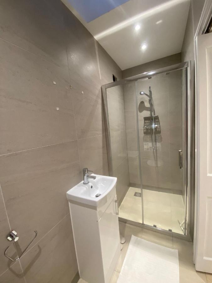 Dannifar Guest House Londra Exterior foto
